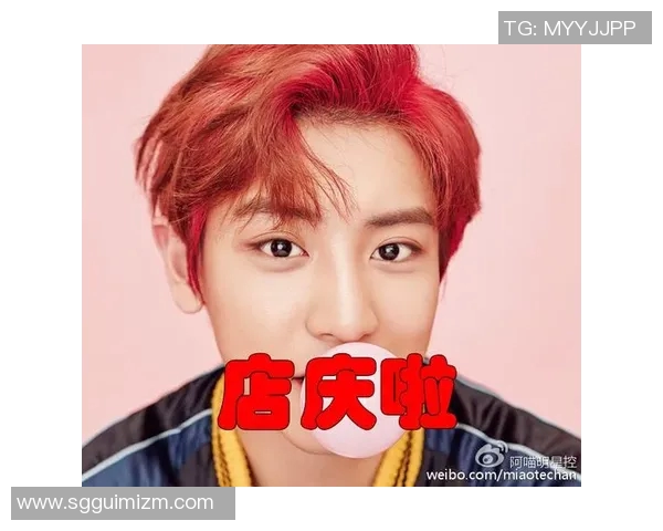 足球明星亲临现场为粉丝送惊喜礼物感动全场的温馨时刻 足球明星亲临现场为粉丝送惊喜礼物感动全场的温馨时刻